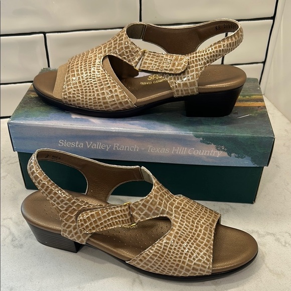 SAS Suntimer Beige Crock Women's Sandals 10N Tripad Comfort Vacation - Picture 1 of 16